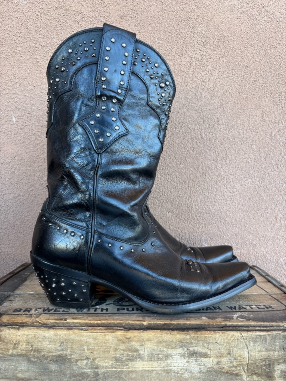 Ariat Women’s Black Leather Rhinestone Cowgirl Boot